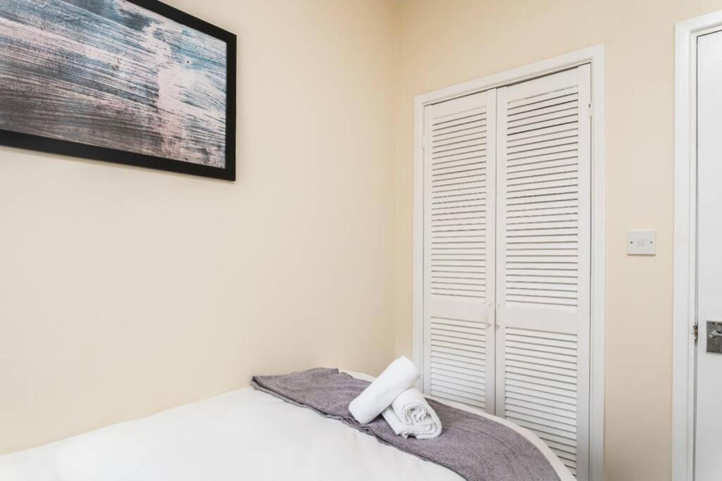 Sleeps 5, Smart Tv'S In Bedrooms Swansea Exterior photo