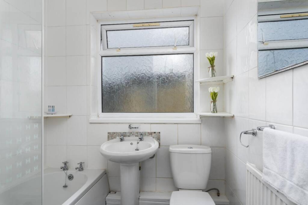 Sleeps 5, Smart Tv'S In Bedrooms Swansea Exterior photo